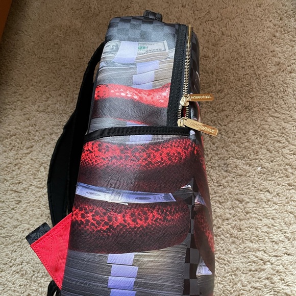 Selling this backpack used only a few times in great condition - Picture 2 of 5